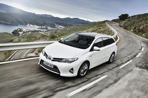 boitier moteur toyota auris touring sports 2013